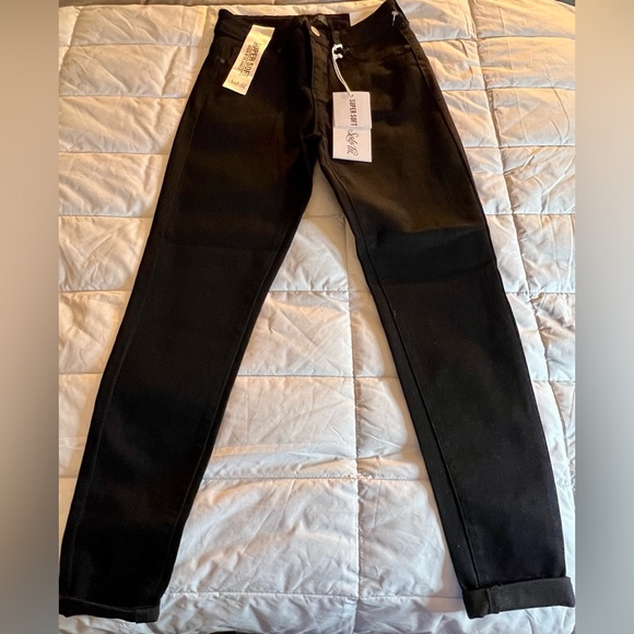 NWT Solo Til black high rise ankle push up jeans. Juniors size 7. Skinny jeans. - Picture 3 of 8